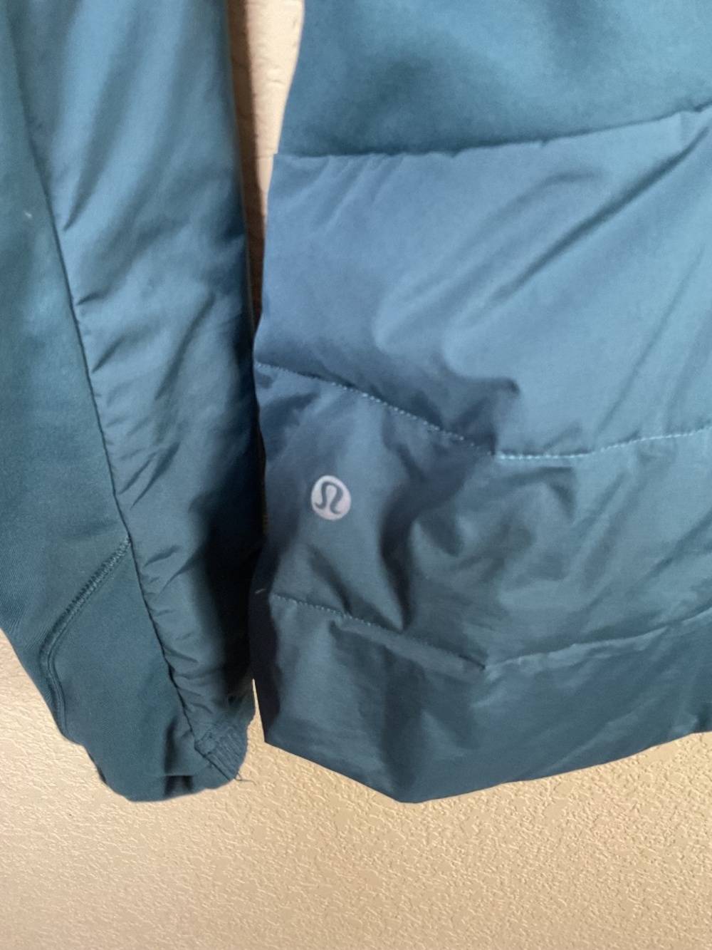 Lululemon Womens 6 Storm Teal Down For It All Jacket Running Athletic Outdoor - Picture 8 of 8